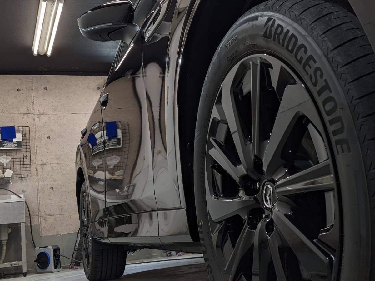 セラミックコーティングで極上の仕上がりの “CX-60