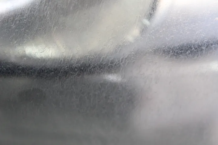 ヘッドライト表面のクラック