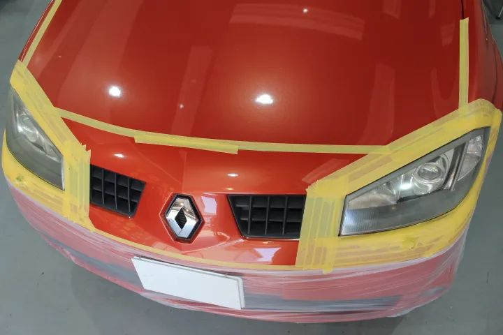 ルノーメガーヌのヘッドライト