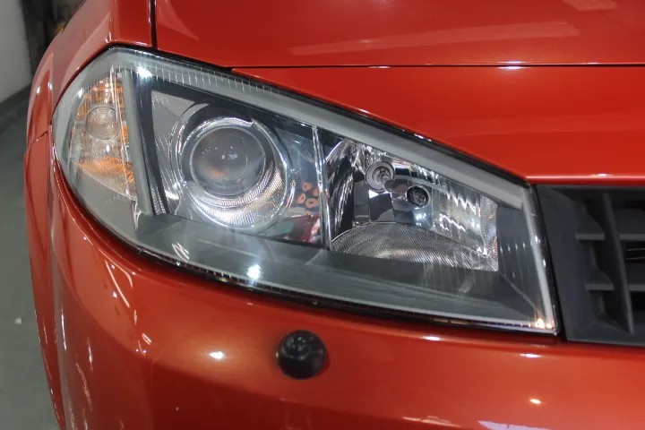 研磨後のヘッドライトの透明感