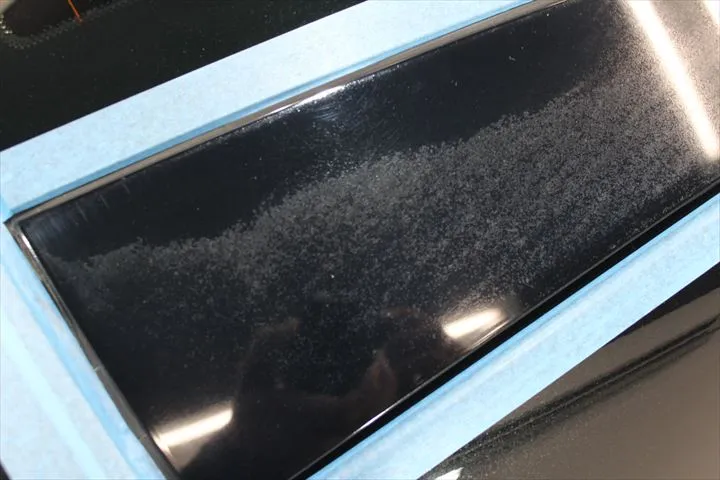 ベンツSLのリアピラーの剥げの改善方法