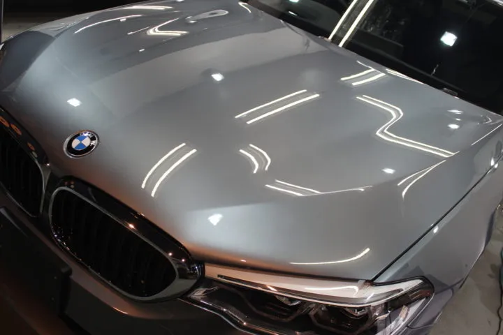 ボンネットフードの艶