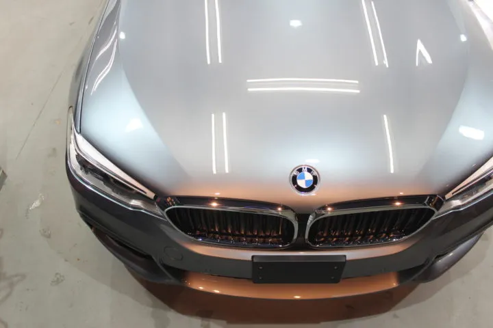 硬化後のBMW5シリーズの肌目