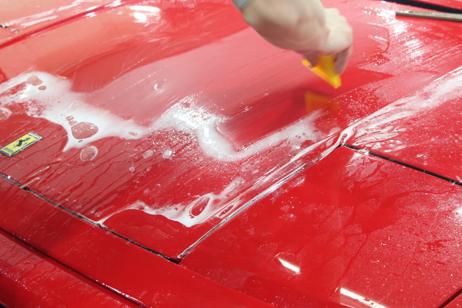 ボンネットフードのプロテクションフィルムの貼り方