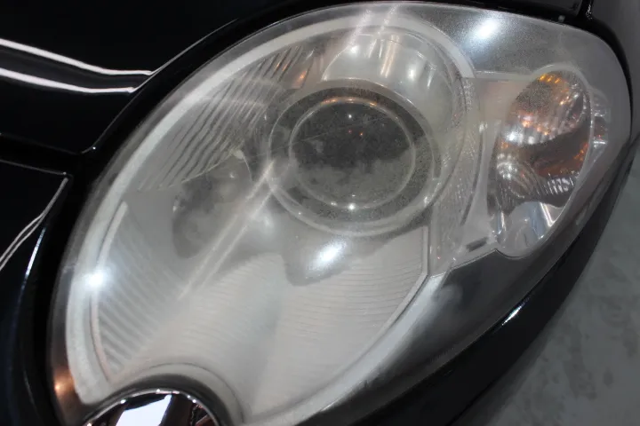 ヘッドライトリペア前