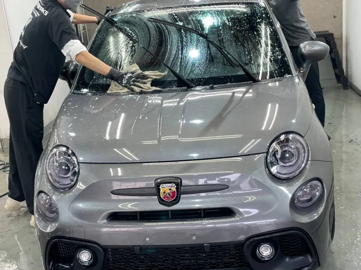 東京のコンパクトカーボディ洗浄価格