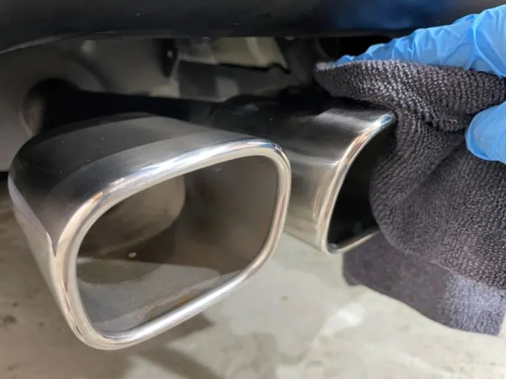 マフラーエンドのメンテナンス方法