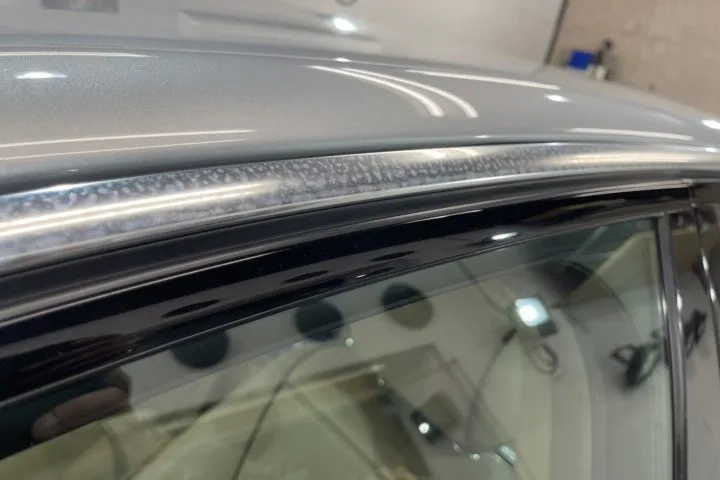 ウインドーモールのシミが取れない