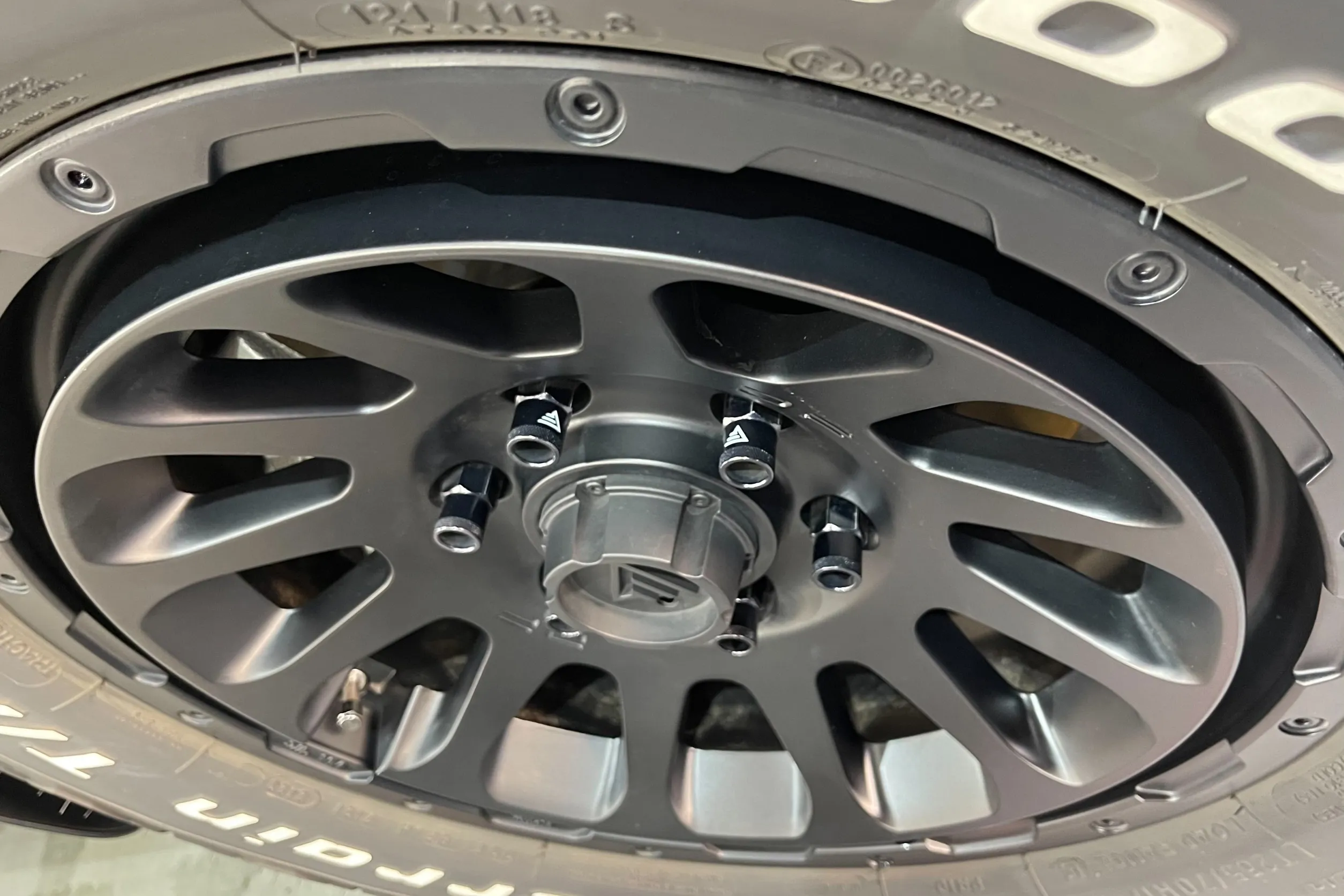 東京でホイールクリーニングするなら当店へ