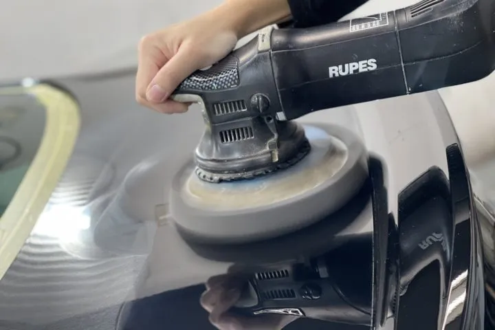 トランクフードの傷処理