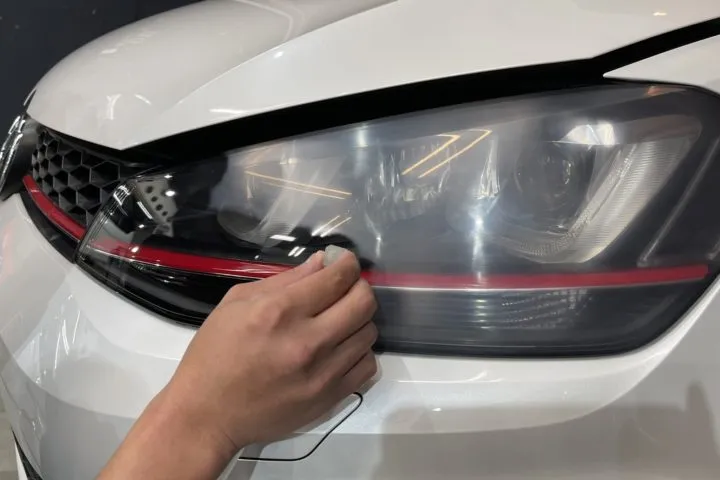 ヘッドライトの透明度の出し方