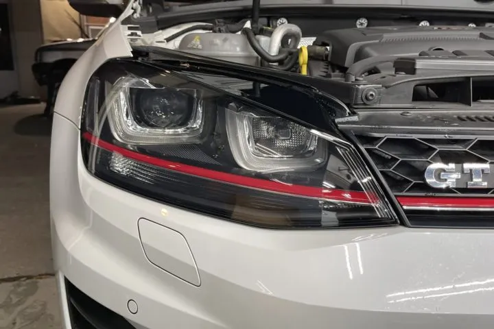 VWゴルフ「ヘッドライト研磨+ヘッドライトスチーマー+プロテクションフィルム」