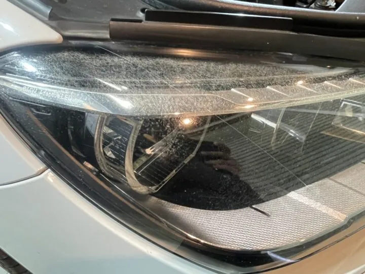 BMW650iのクラック除去とライトスモークプロテクション