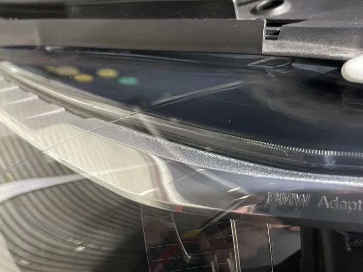 ヘッドライトのクラック除去後ののBMW650i