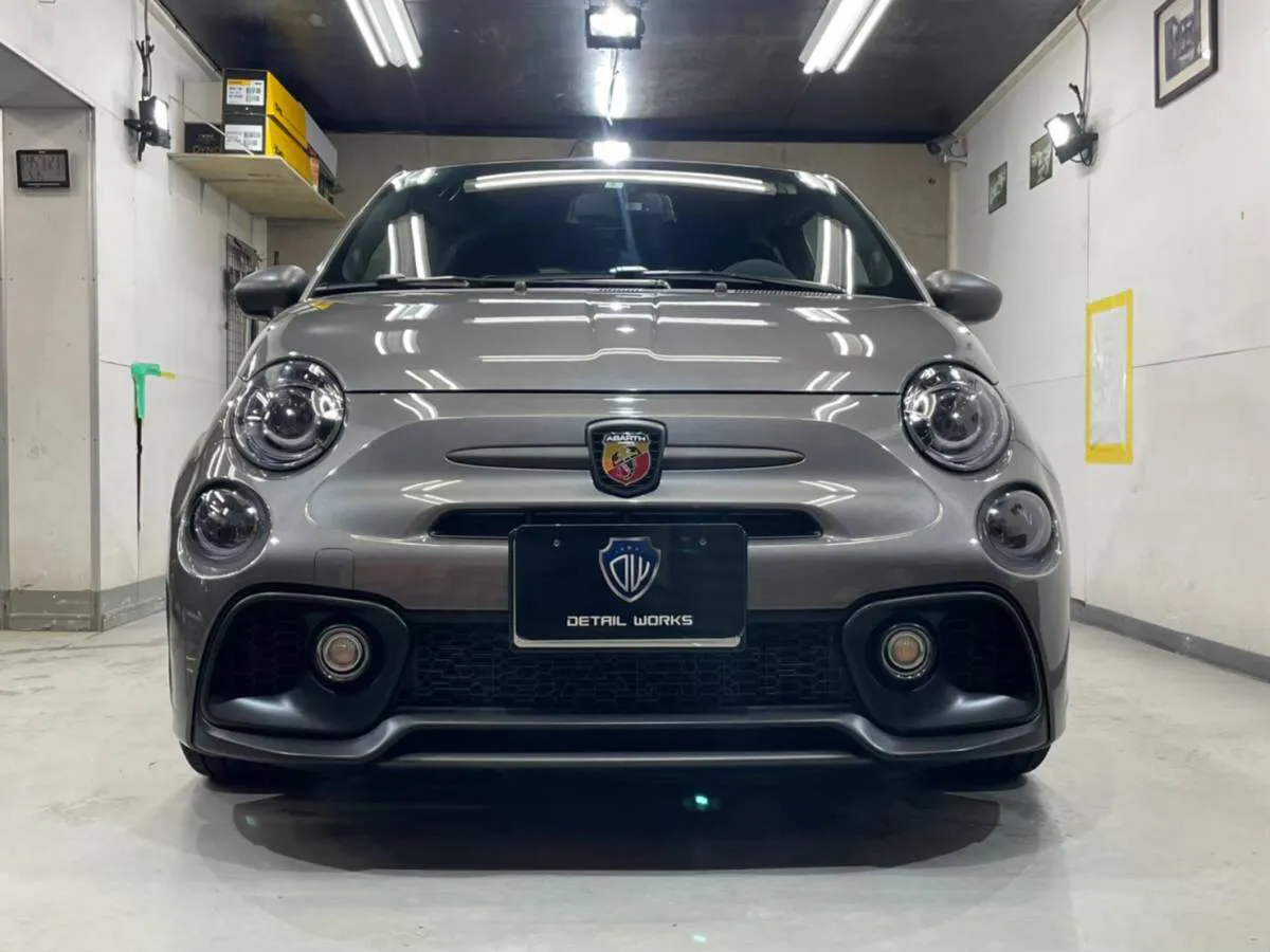 アバルトのレコードモンツァ装着車