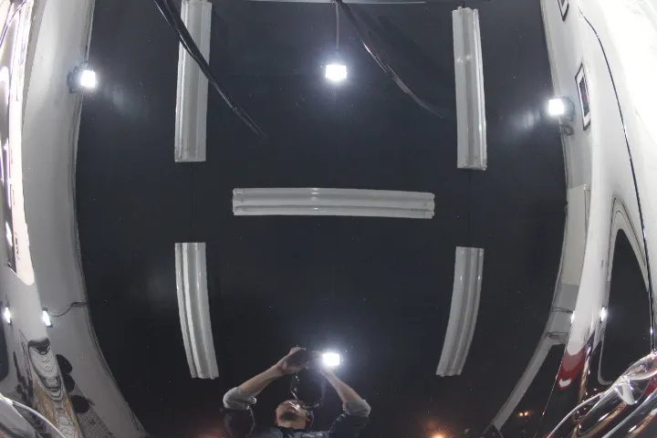 傷取り後のボンネット