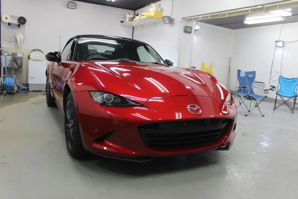 ホーロー層から引き出された塗膜の艶