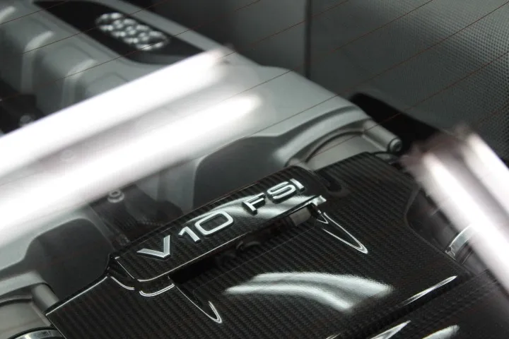 5.2リッター直噴V10エンジン