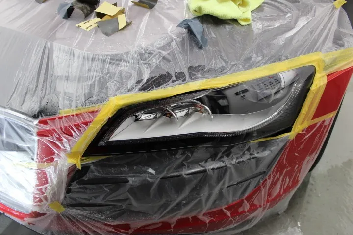 アウディR8の飛び石跡の除去