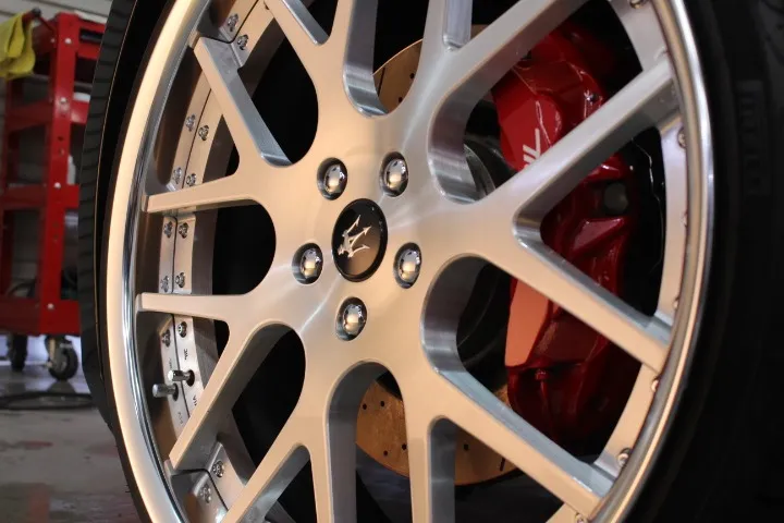 マセラティのコーティング完成イメージ