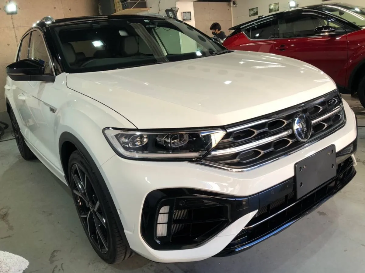 フォルクスワーゲンT-ROC × ガラスコーティング施工