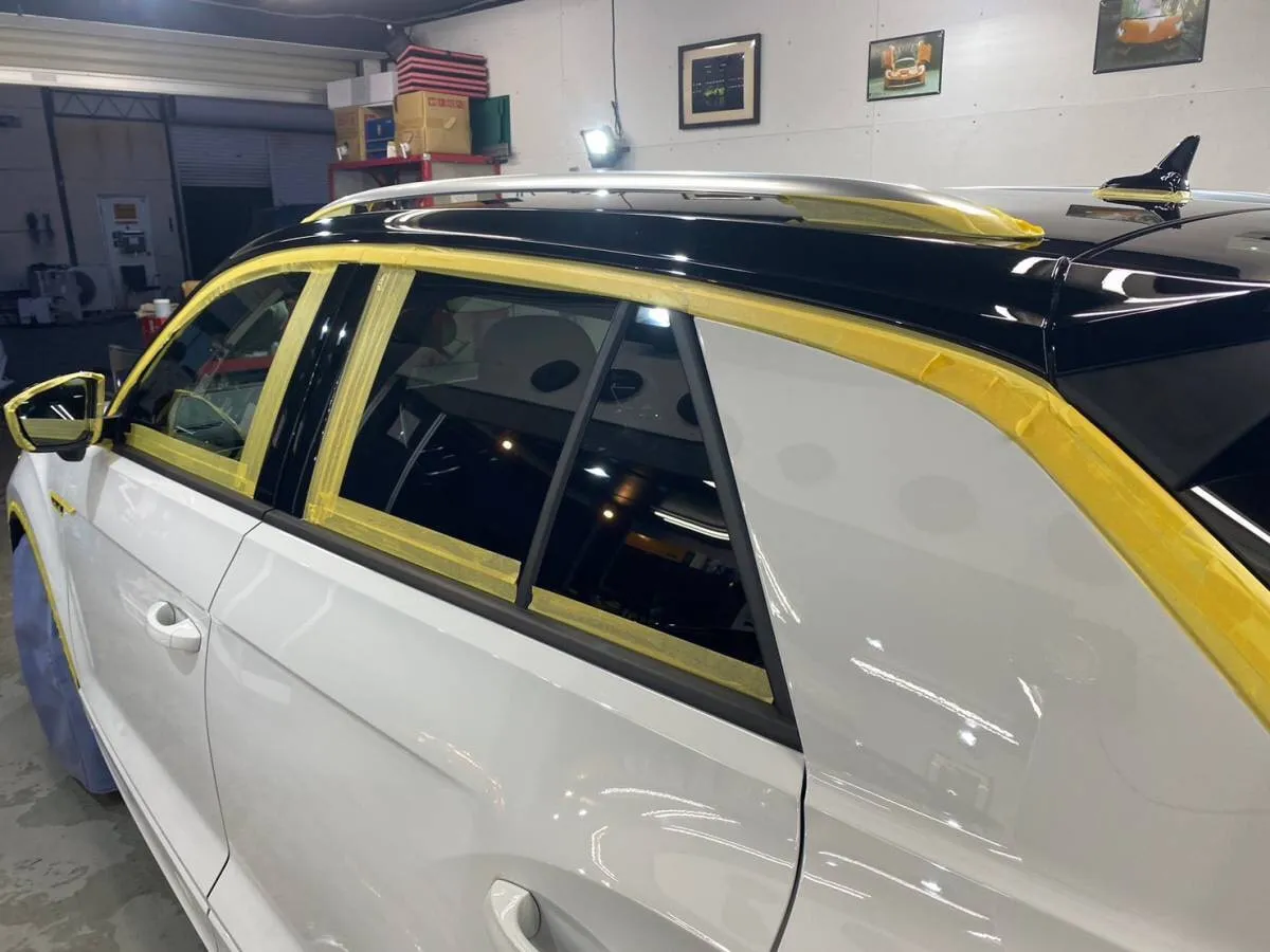 ガラス純度が高めのSio2被膜なので、ブラックルーフのウォ-タ―スポットの発生には特に注意が必要です