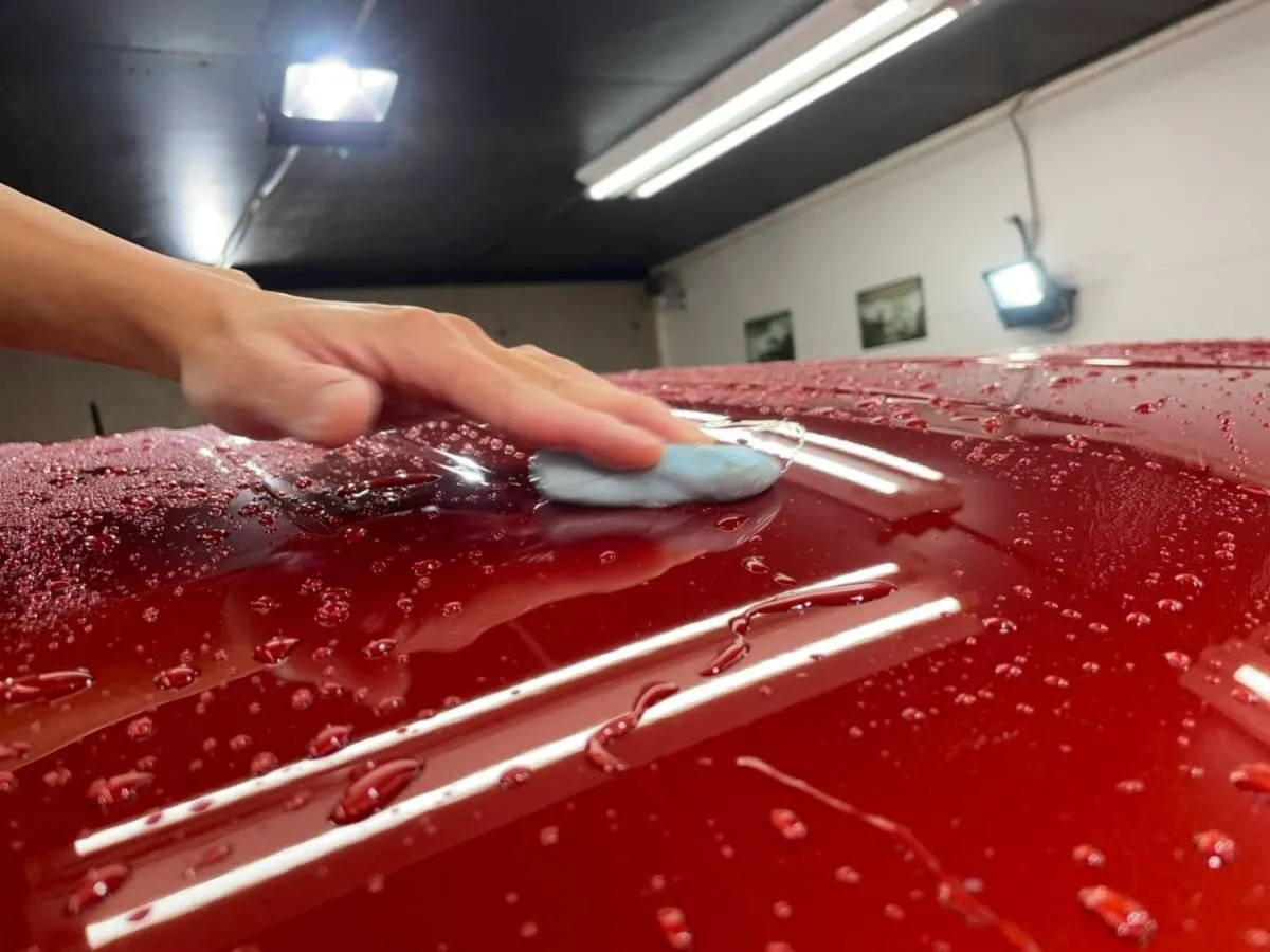 当店では新車であっても必ずトラップ粘土での鉄粉処理を行っております