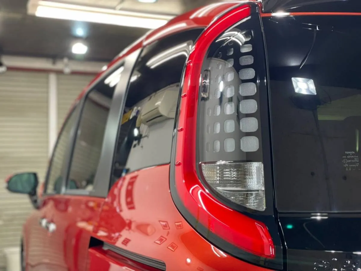 Hi-MOHS COAT THE GLOW