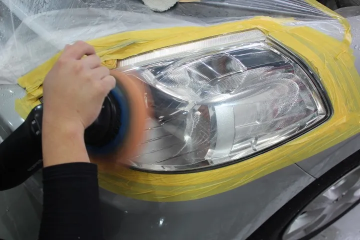 ヘッドライトコーティング専門店