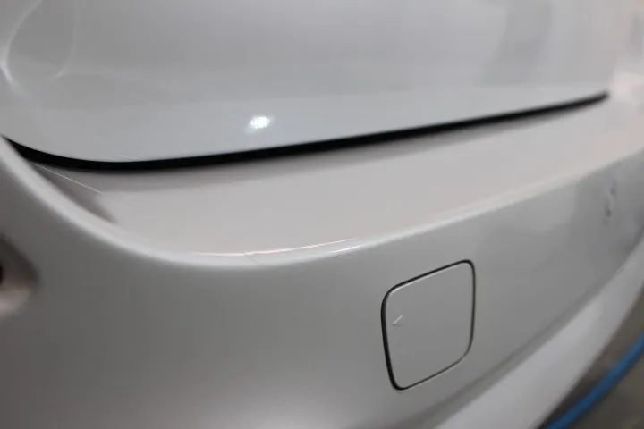 リアバンパー上部の保護フィルム施工店