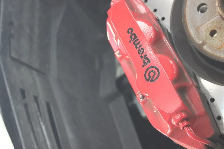 アバルト595足回り