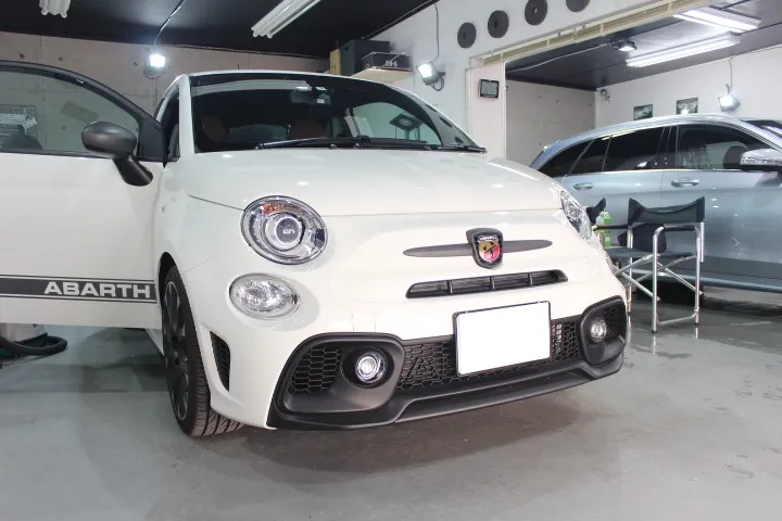 アバルト595コンペティツィオーネのガラスコーティング施工例