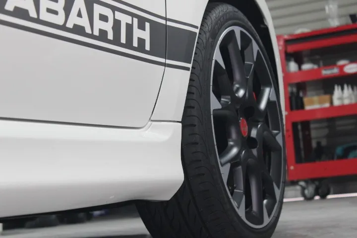 車磨きはディテールワークス