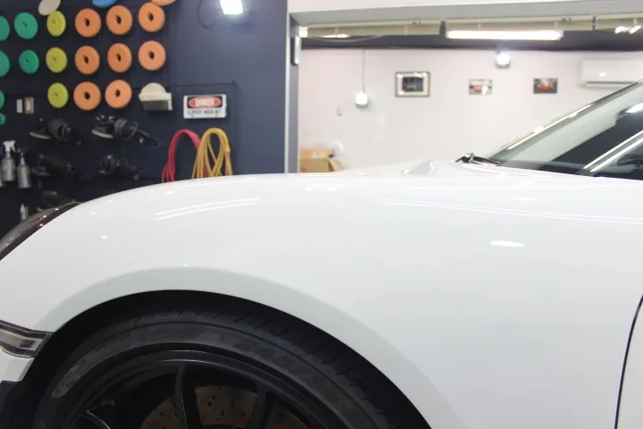 ポルシェケイマンのガラスコーティング