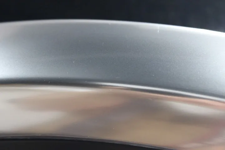 アルマイトメッキモールの保護手段