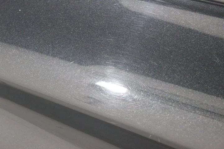 下地処理前のクオーターパネル