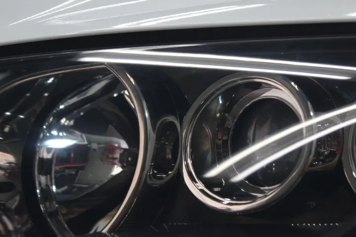 ヘッドライトプロテクションフィルムの透過性