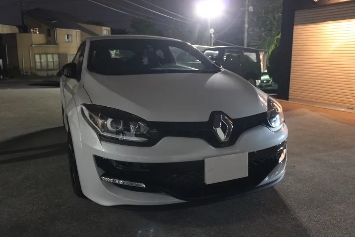 ルノーメガーヌRSのご入庫