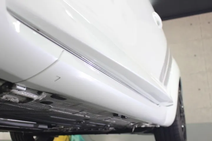 ロッカーパネル裏の磨き