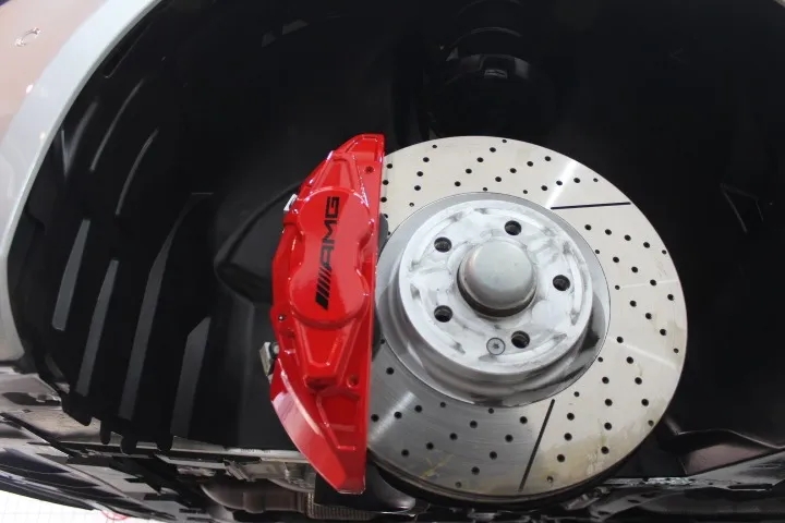 メルセデスベンツの足回りのお手入れ