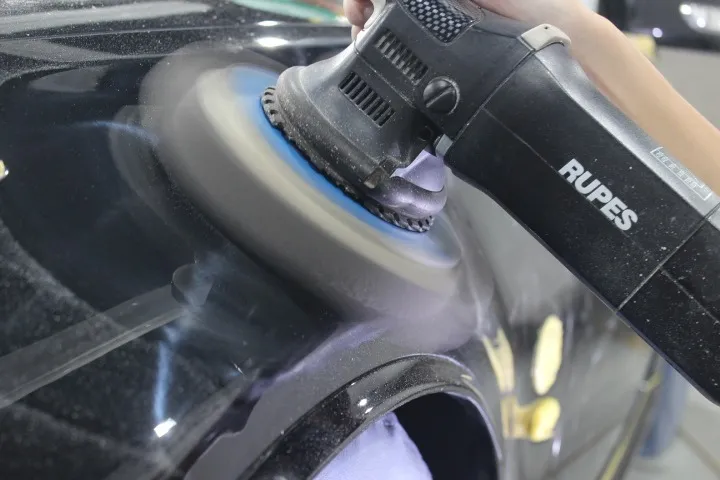 黒い塗装の磨き方