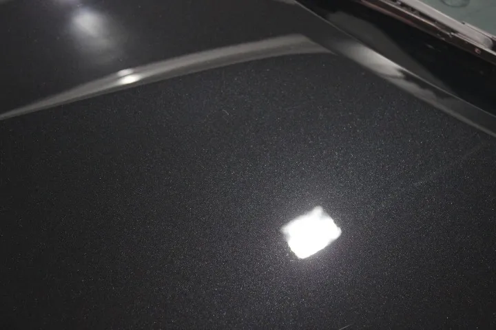 Z33のボンネットフードの艶