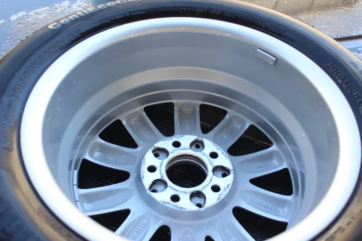 アルミホイールコーティングの下地処理