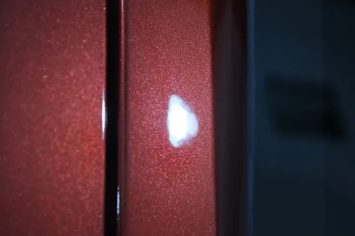 Bピラーの傷保護