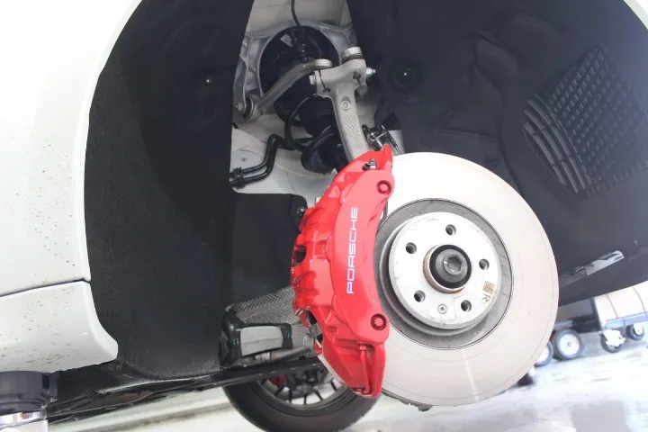 ホイールの脱着施工コーティング専門店