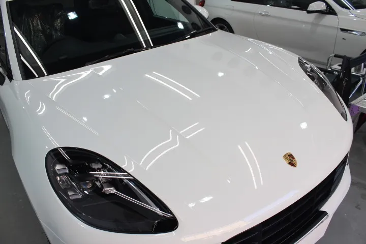 コーティング施工後のマカンのたまご肌