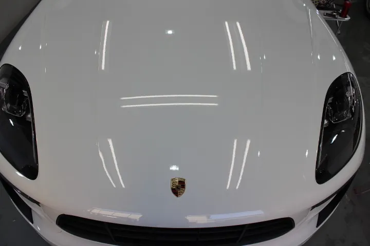 コーティング施工後の滑らかで均一な塗装肌