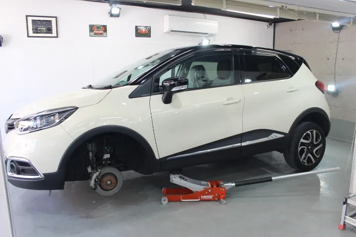 ルノーキャプチャーのガラスコーティング施工例