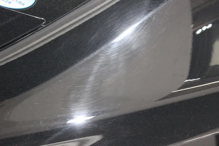 リアクオーターの洗車傷