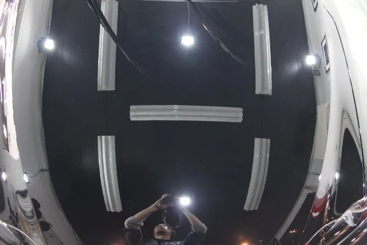 傷取り後のボンネット